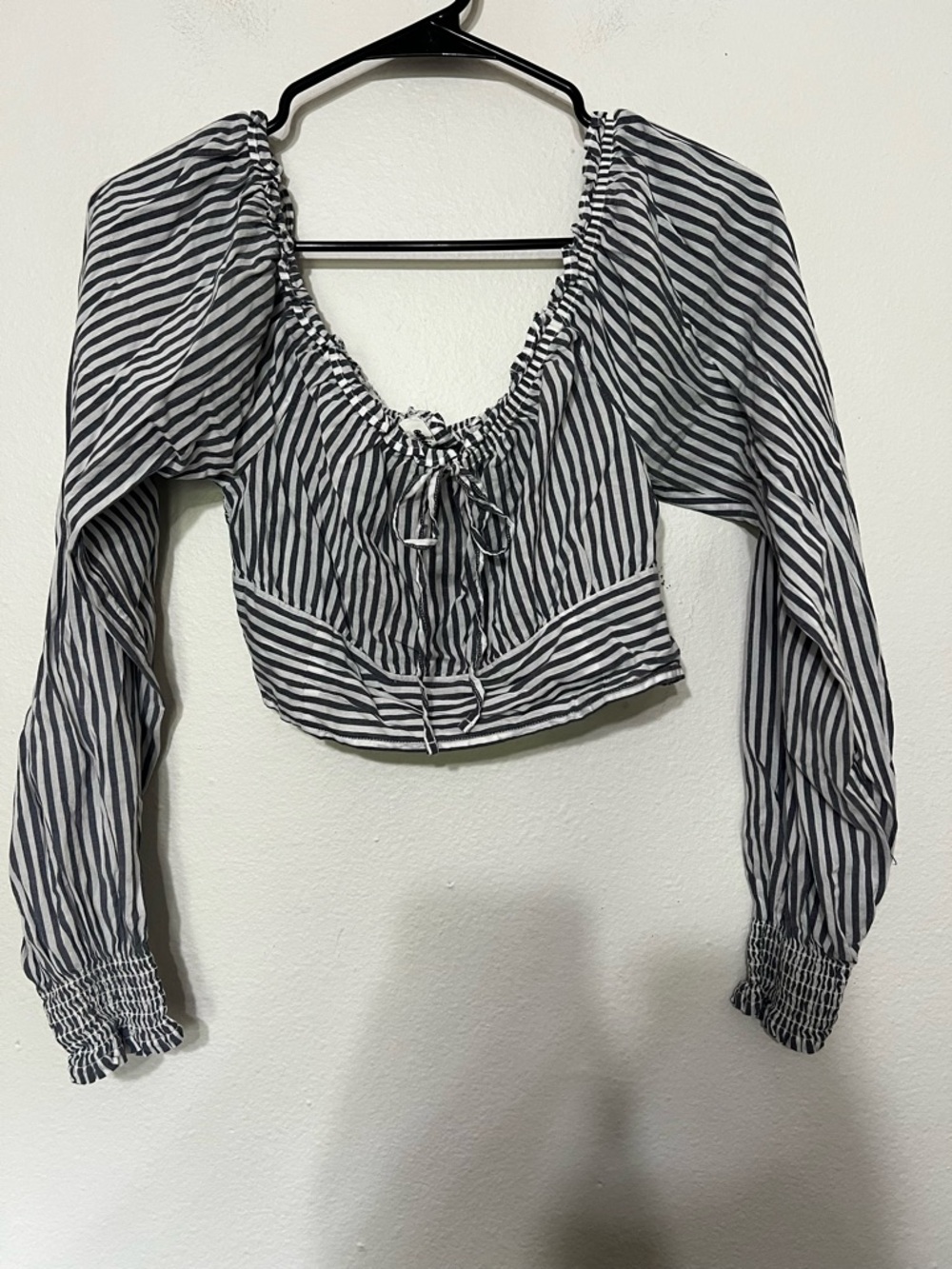 Aerie Gray and White Striped long Sleeve Smocked Crop Top Size Small